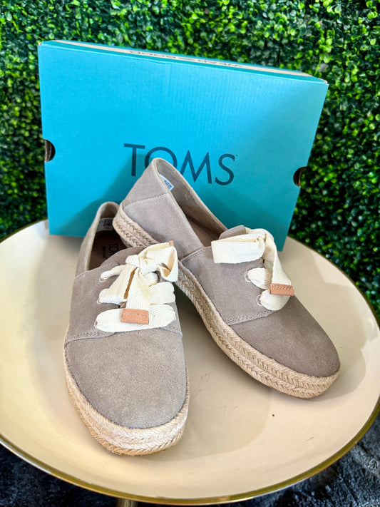 Carolina Suede Lace Up