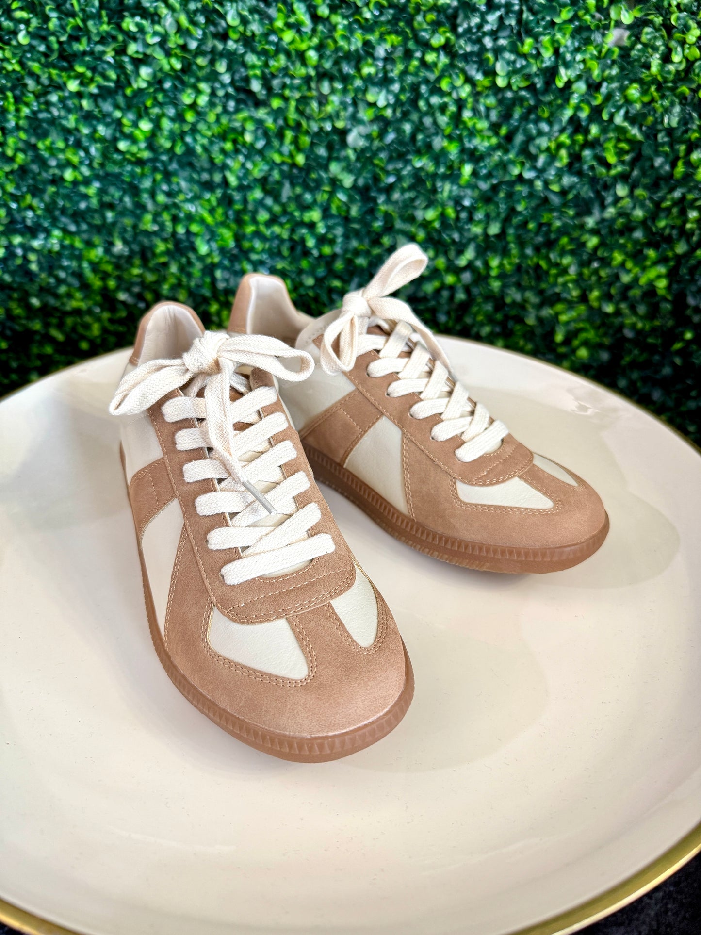 Noelle Sneaker