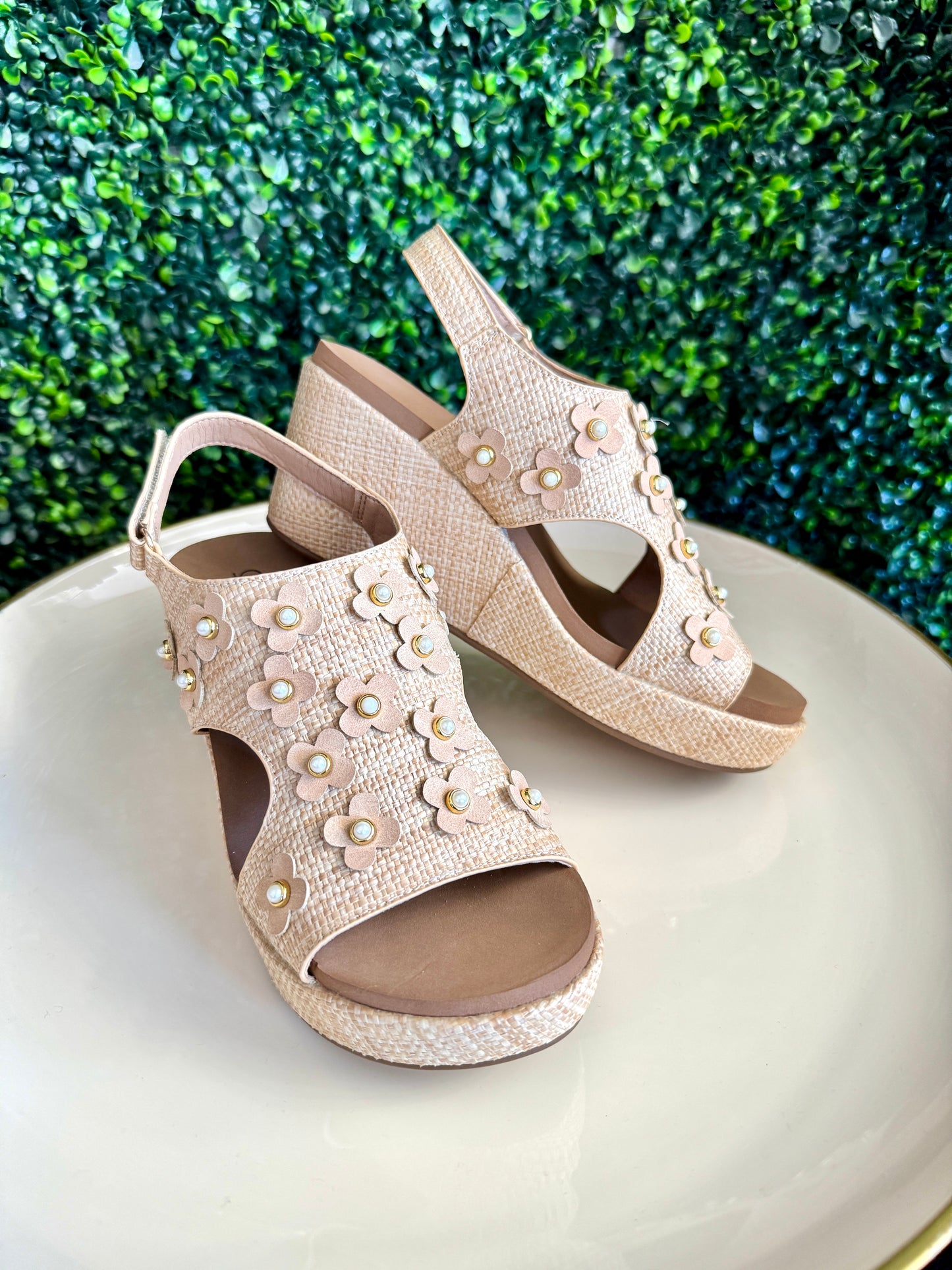 Carley Raffia Flower Wedge