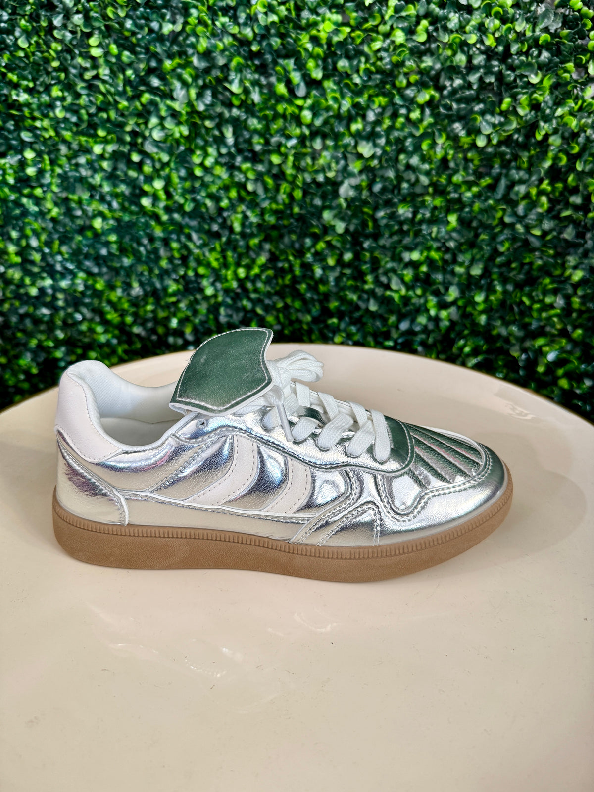 Milan Metallic Sneaker
