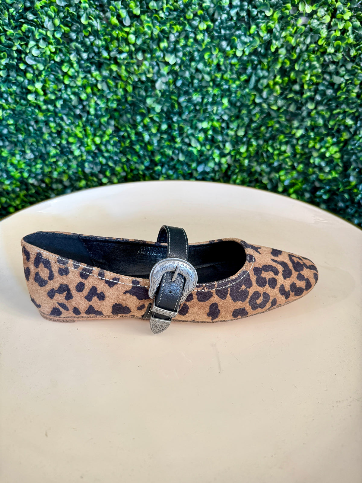 Anastasia Leopard Flat