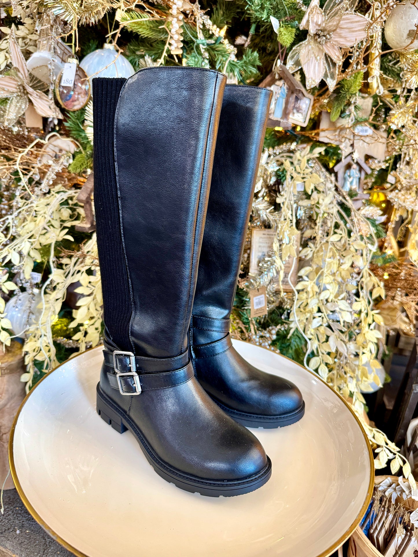 Hat Bale Black Tall Boot