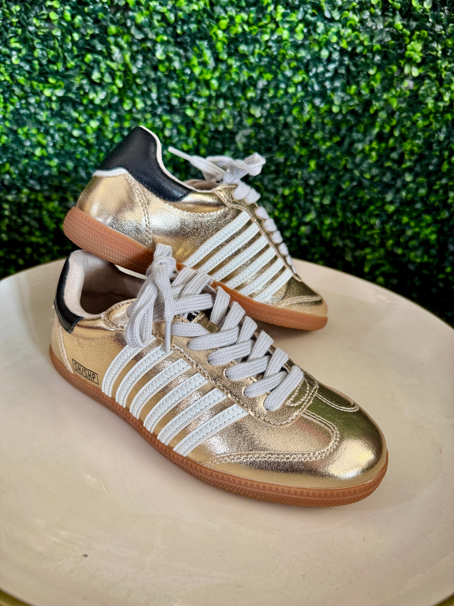 Stevie Gold Sneaker