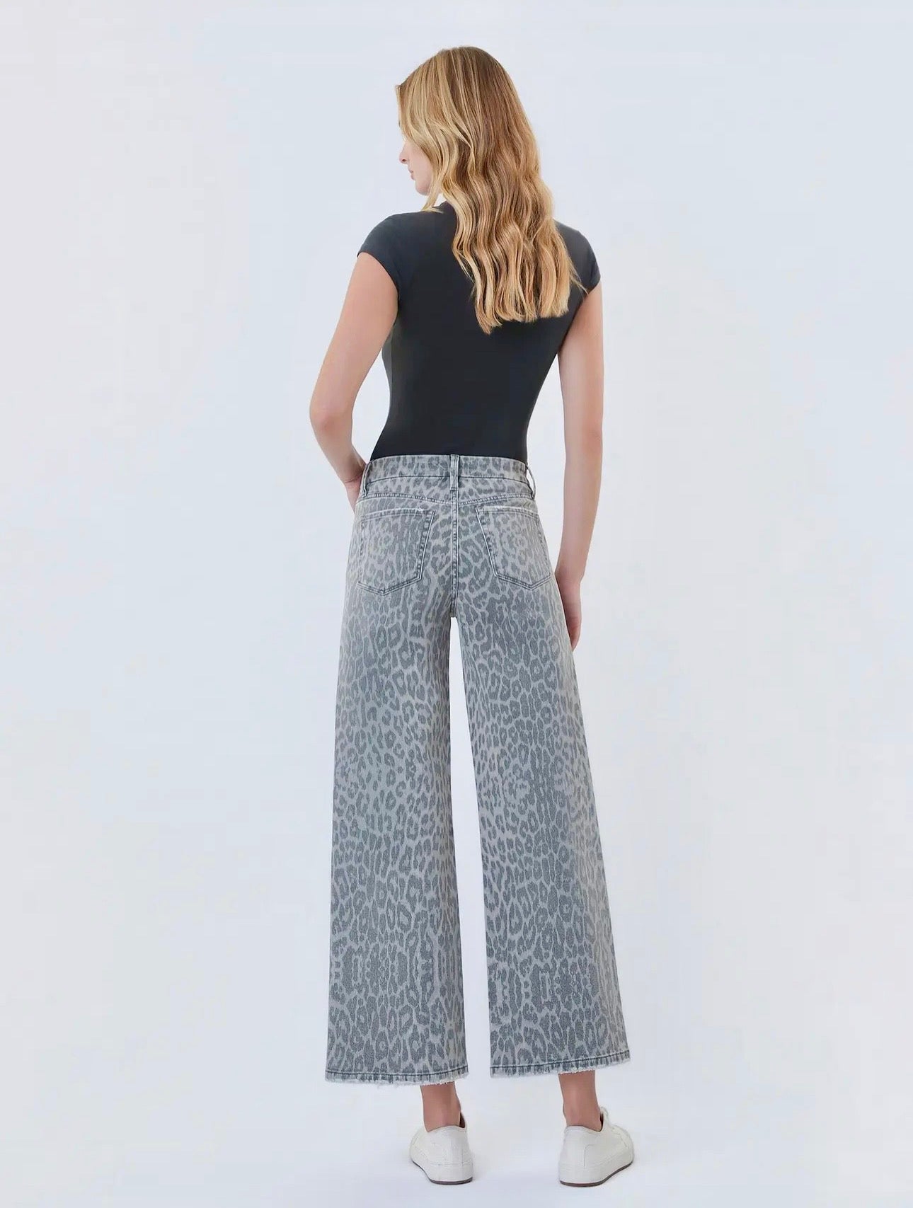 Olivia Grey Leopard Jean