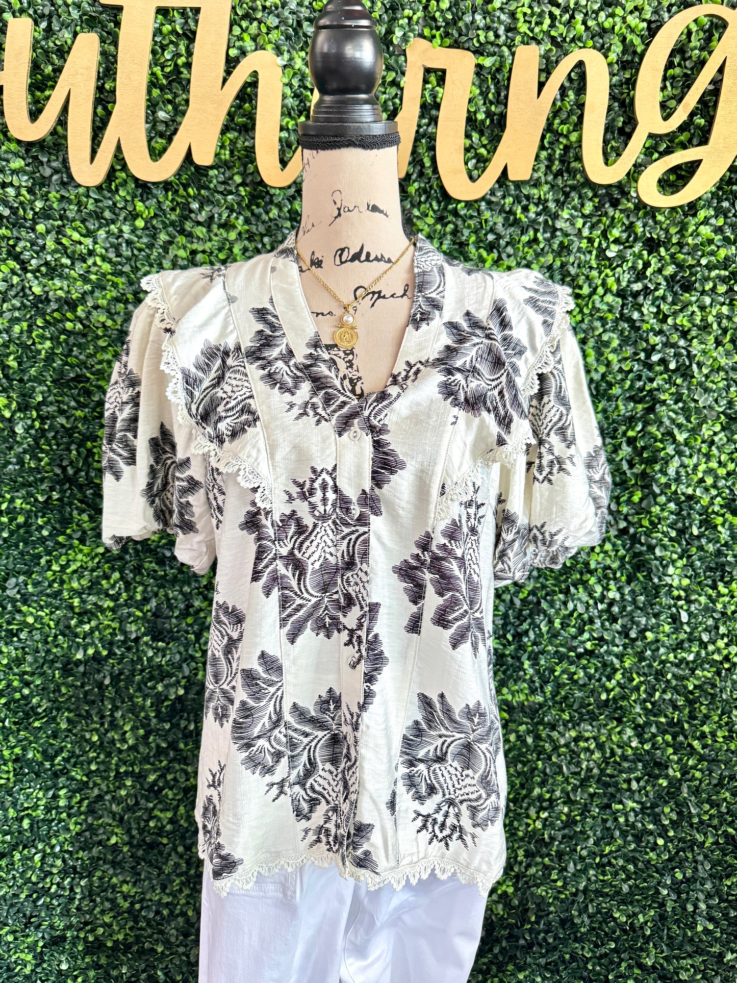 Lynette Top