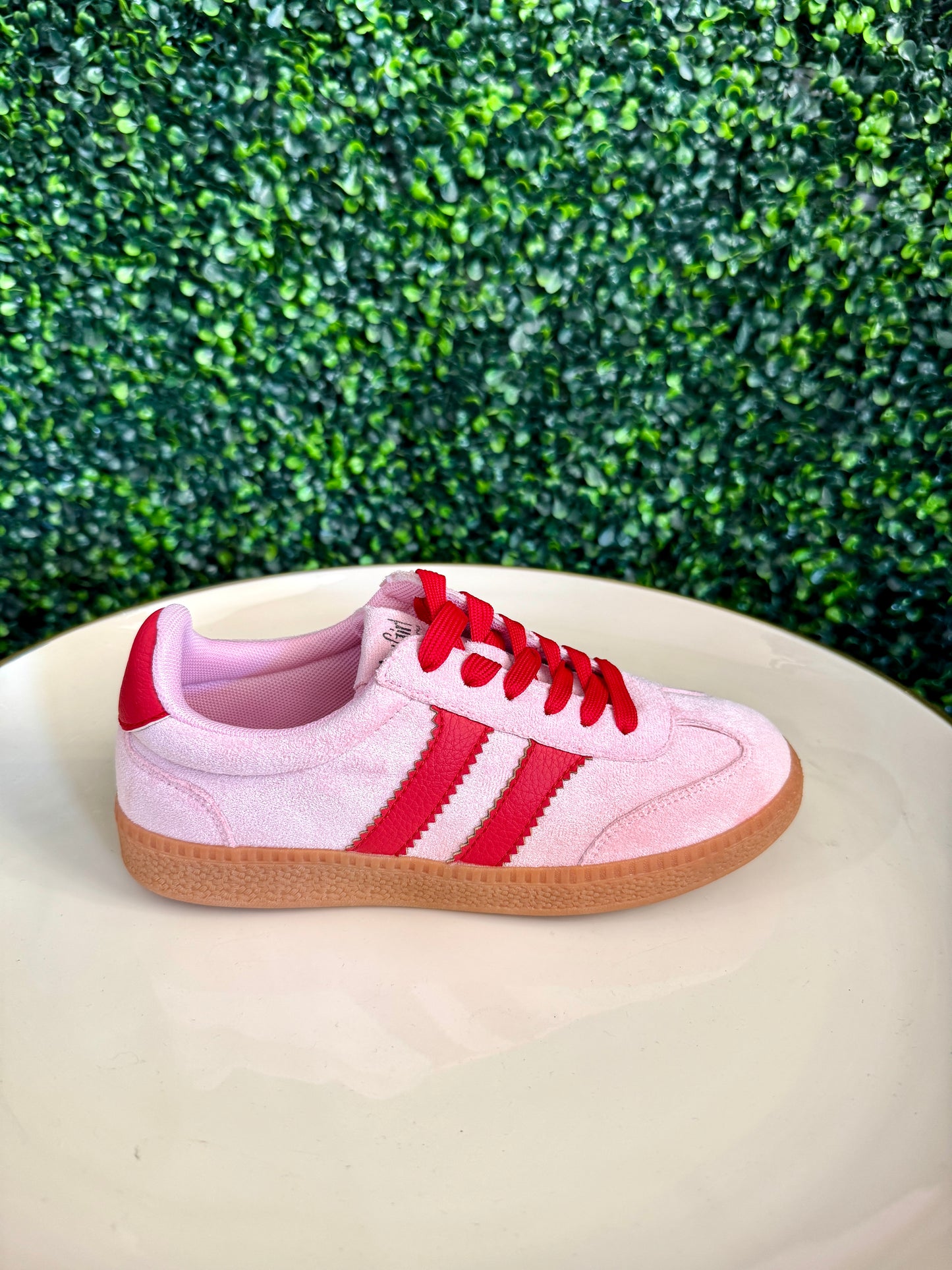 Heads Up Sneaker