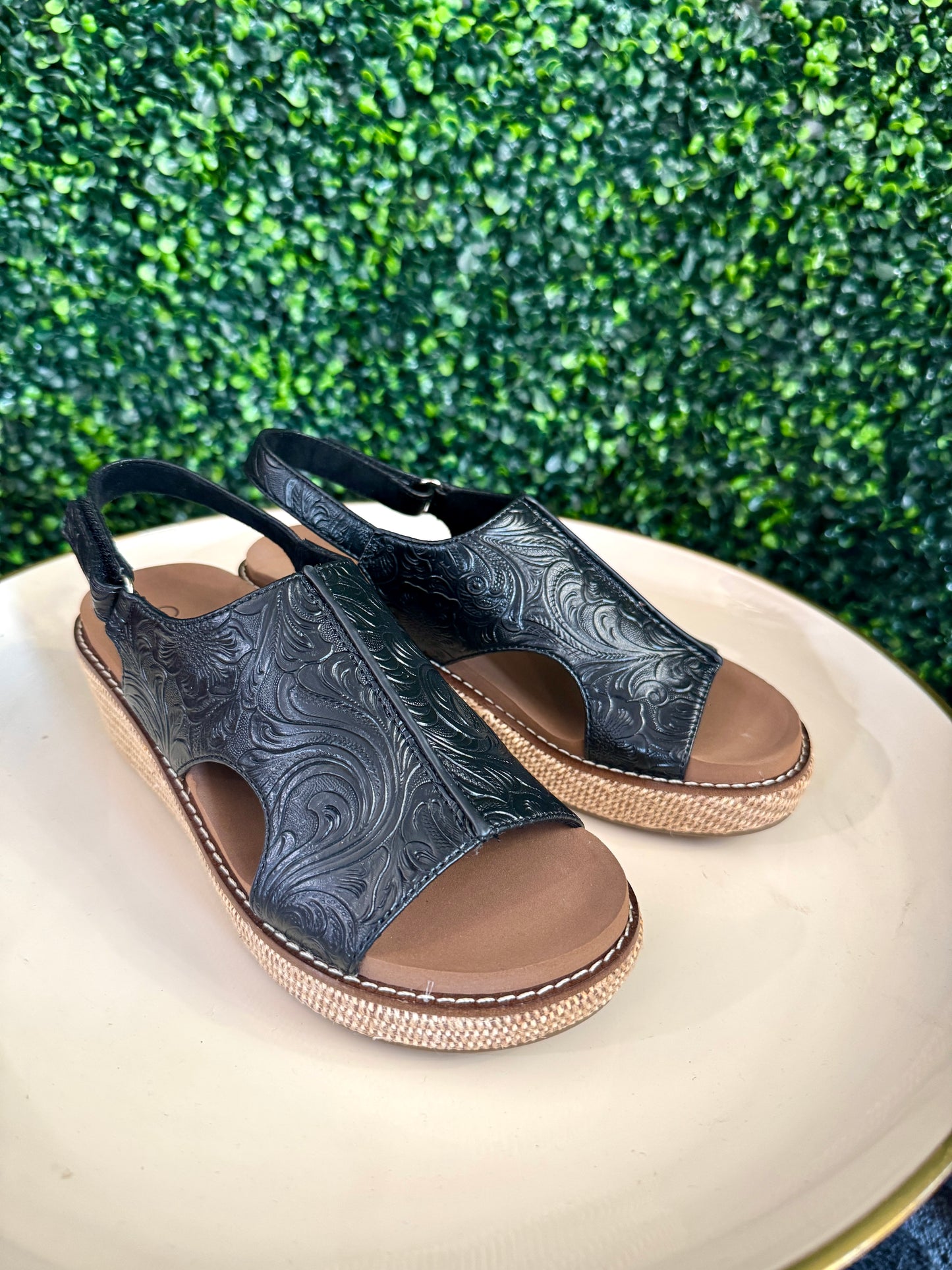 Volta Black Wedge