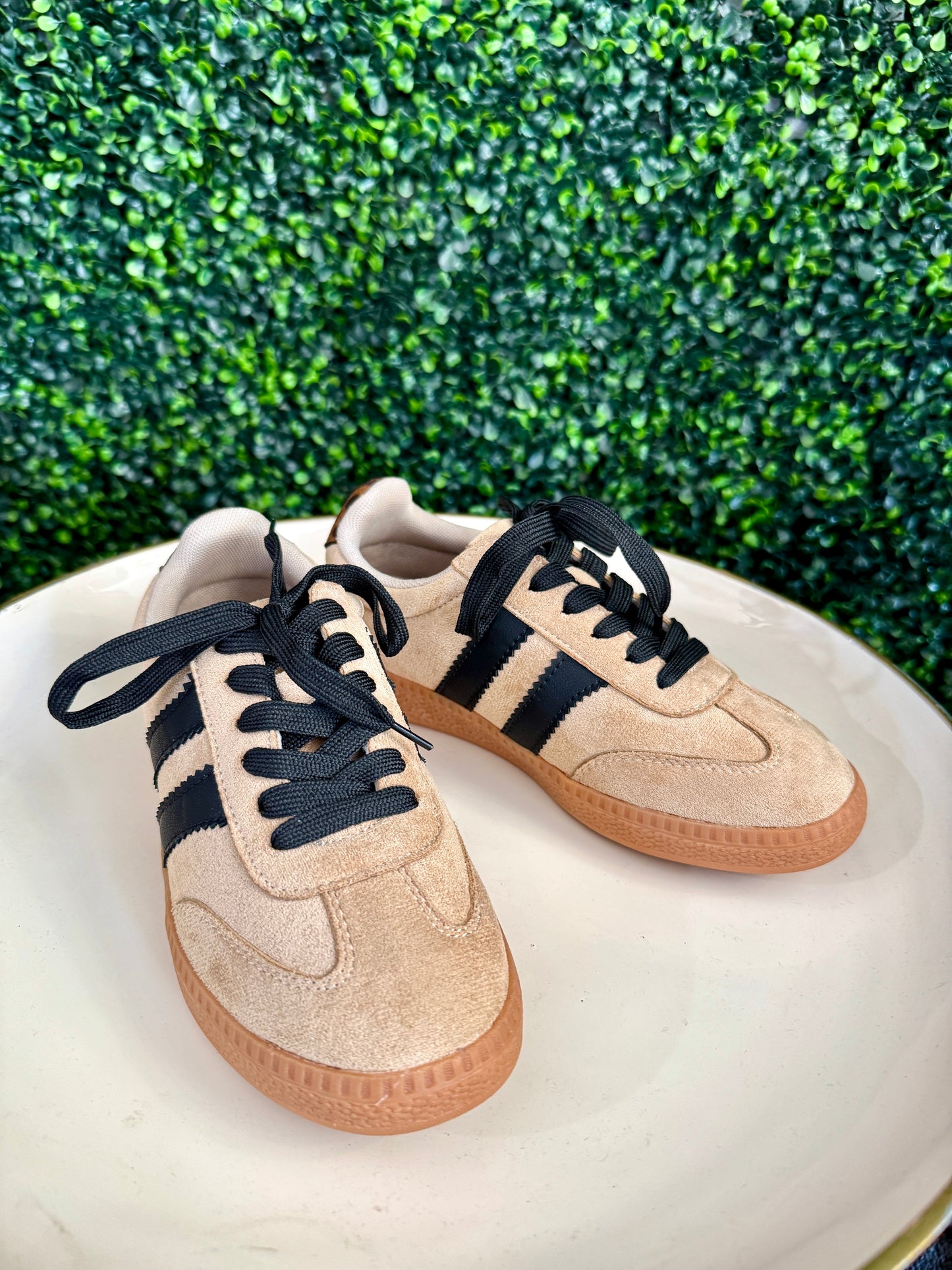 Heads Up Camel Sneaker