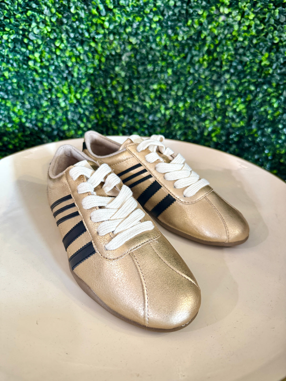 Paloma Gold Sneaker